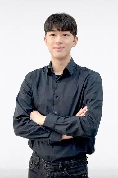 Chris L.
